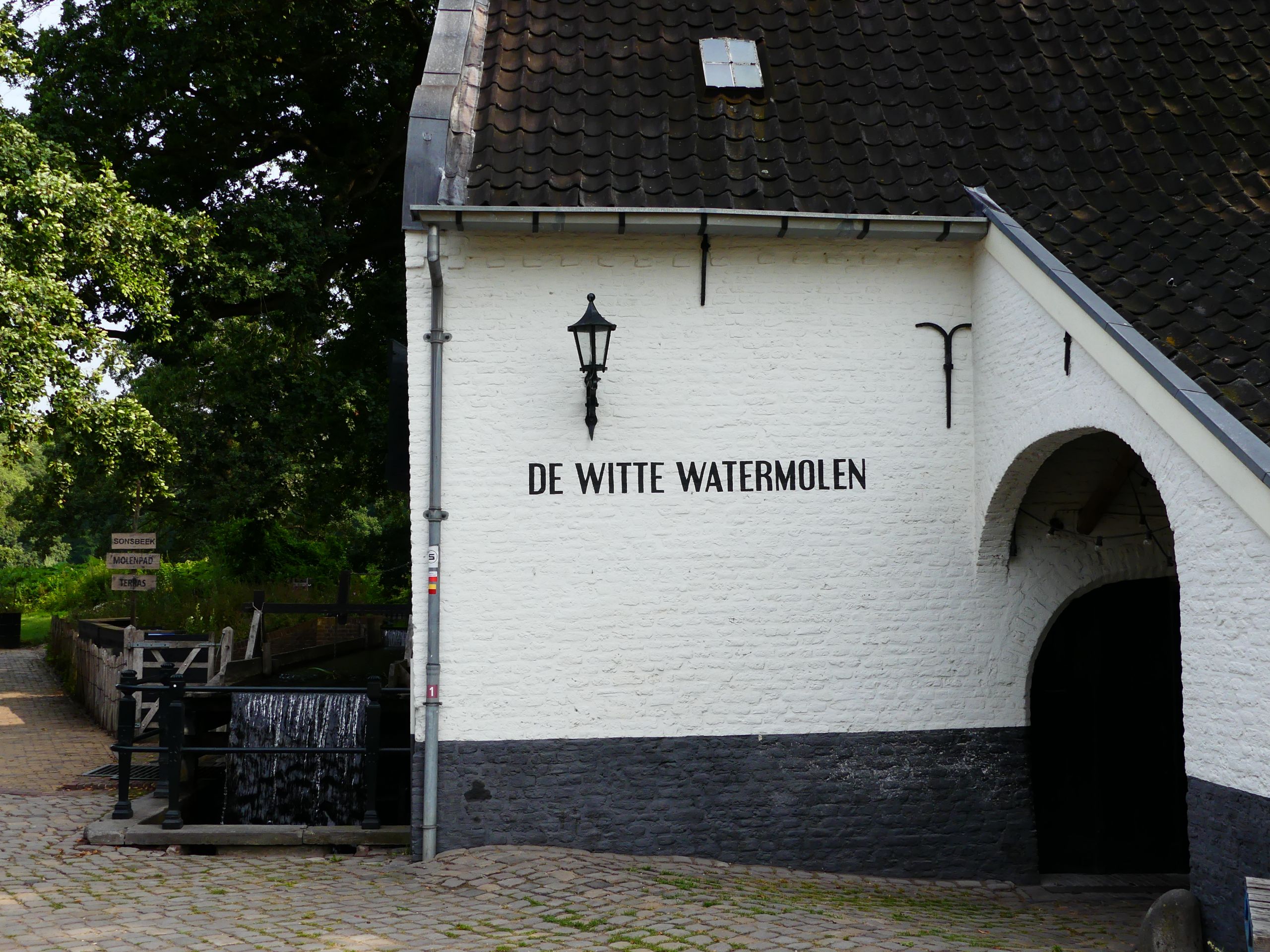 De Witte Watermolen Sonsbeekpark