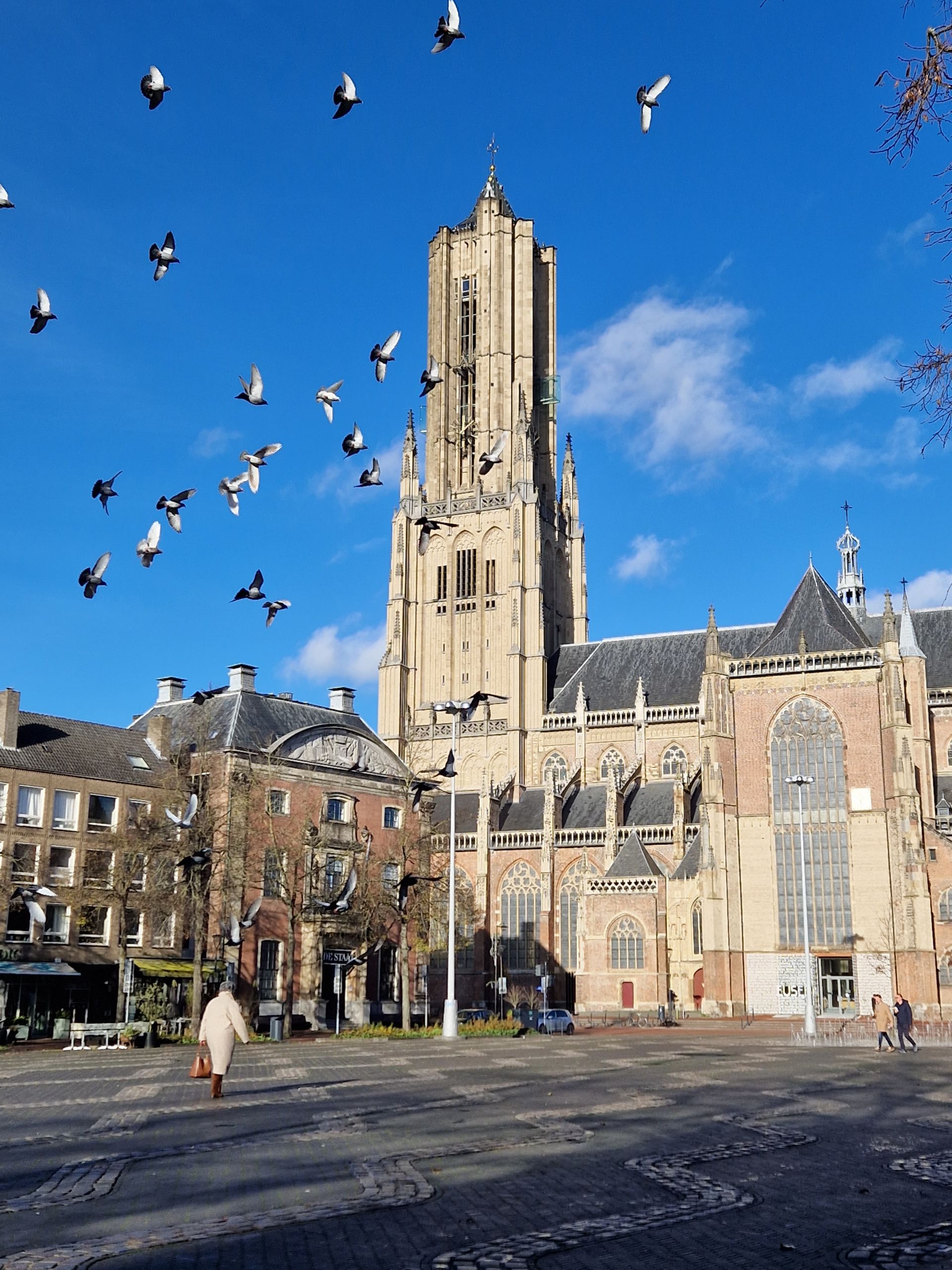 Wie Liedde Gisteren De Kerkdienst Vanuit De Eusebiuskerk In Arnhem Eusebiuskerk Arnhem: Geschiedenis, Kunst & Uitzicht