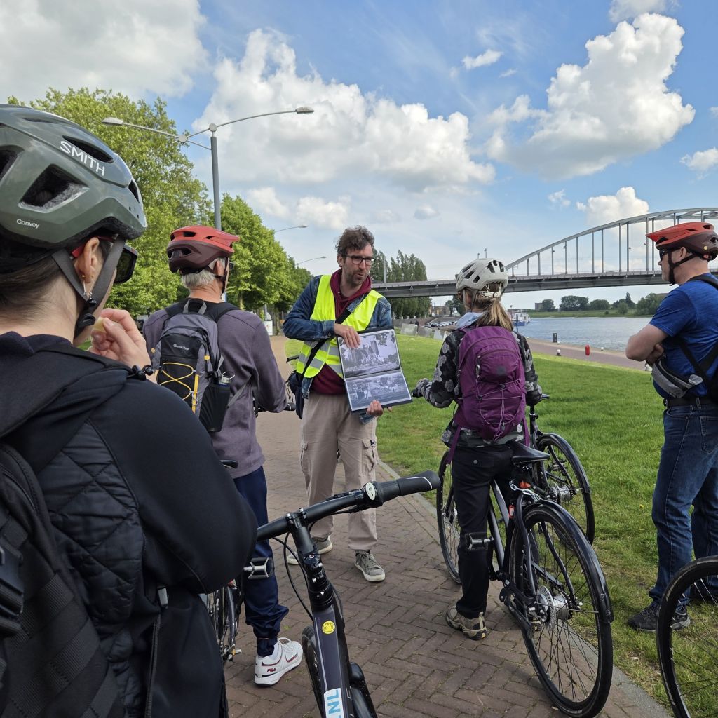 Fahrradtour Arnheim: Entdecke die Highlights mit einem lokalen Guide